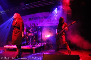 Üebermutter auf dem Veidstanz Festival 2018 (c) 2018 Marko Jakob