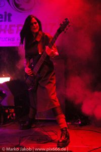 Üebermutter auf dem Veidstanz Festival 2018 (c) 2018 Marko Jakob