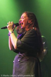 Üebermutter auf dem Veidstanz Festival 2018 (c) 2018 Marko Jakob