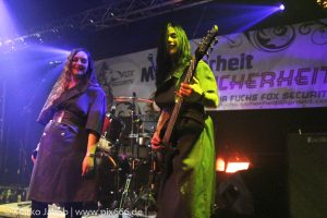 Üebermutter auf dem Veidstanz Festival 2018 (c) 2018 Marko Jakob