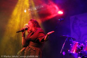 Üebermutter auf dem Veidstanz Festival 2018 (c) 2018 Marko Jakob