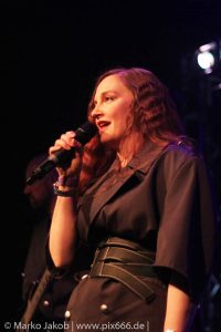 Üebermutter auf dem Veidstanz Festival 2018 (c) 2018 Marko Jakob