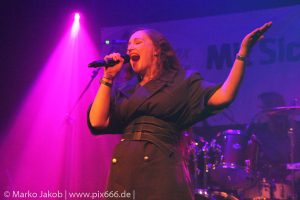 Üebermutter auf dem Veidstanz Festival 2018 (c) 2018 Marko Jakob