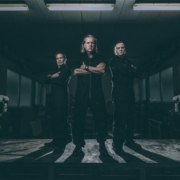STIGMA veröffentlichen „Thinking Machine“: Melodic Dark Rock über KI und digitale Isolation als Vorbote der neuen EP und Japan-Tour 2026.